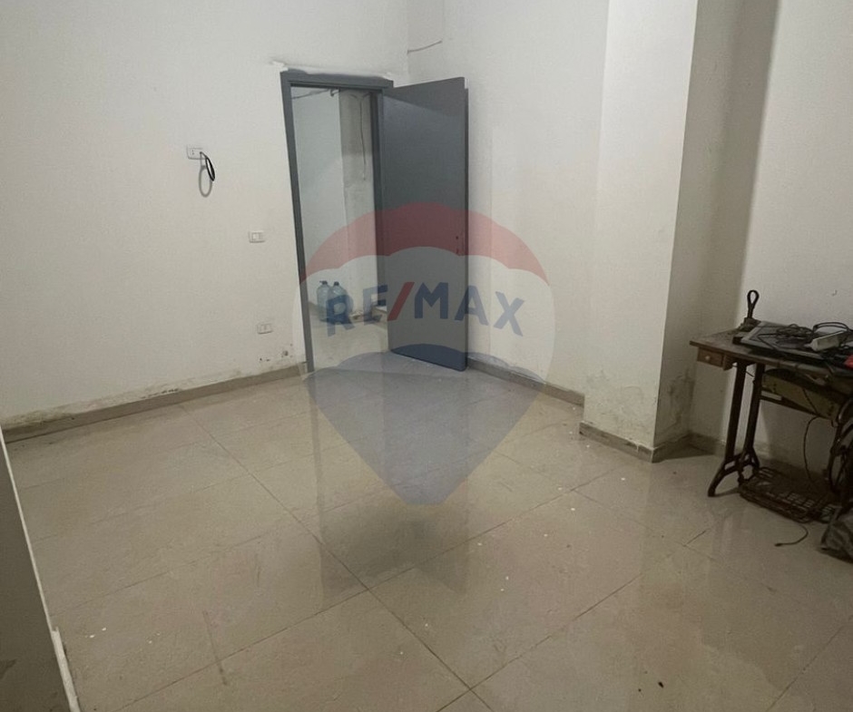 R9-2535 Warehouse for Rent in Metran Street – Tripoli — الصورة 6 من 8