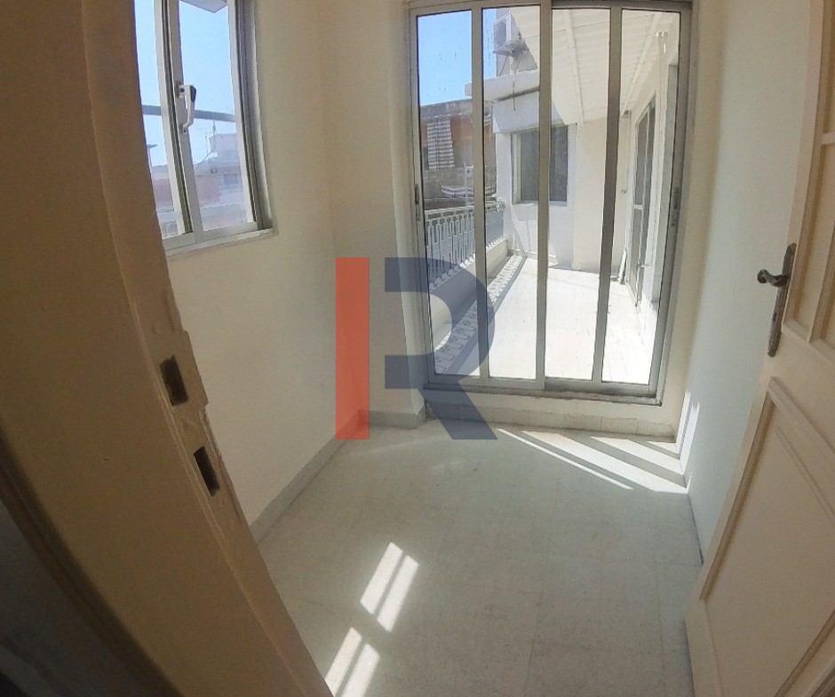 R9-2542 Apartment 250m for sale in Jemayzet - Tripoli — الصورة 6 من 11