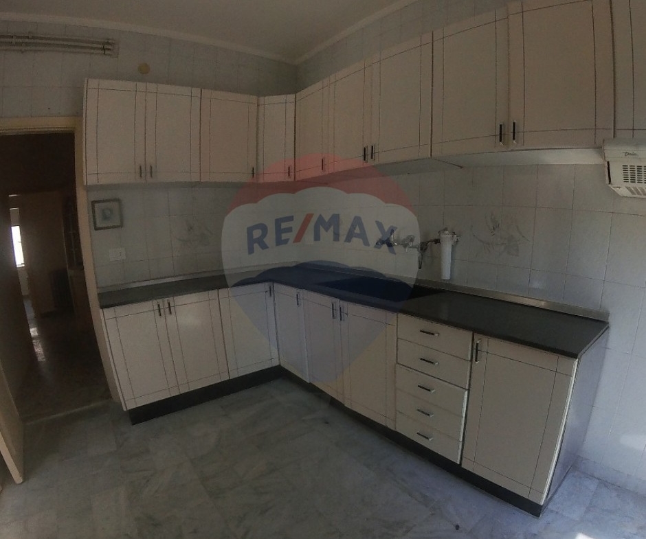 R9-2542 Apartment 250m for sale in Jemayzet - Tripoli — الصورة 7 من 11