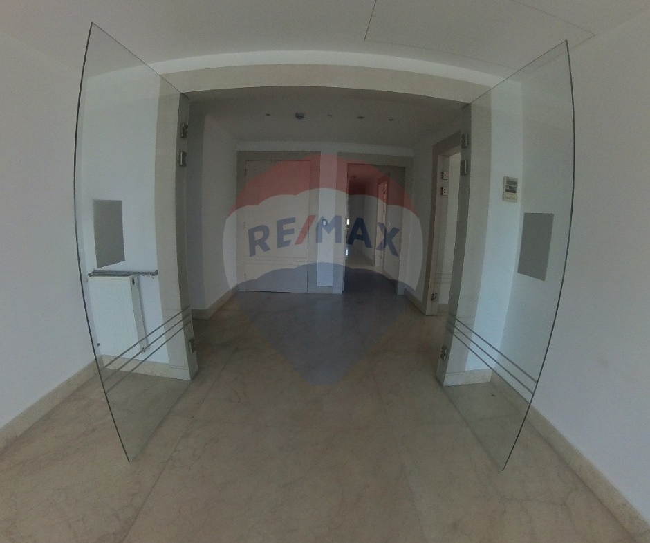 R9-2520 Spacious Apartment 375m for Rent in Maarad Ring – Tripoli — الصورة 7 من 12