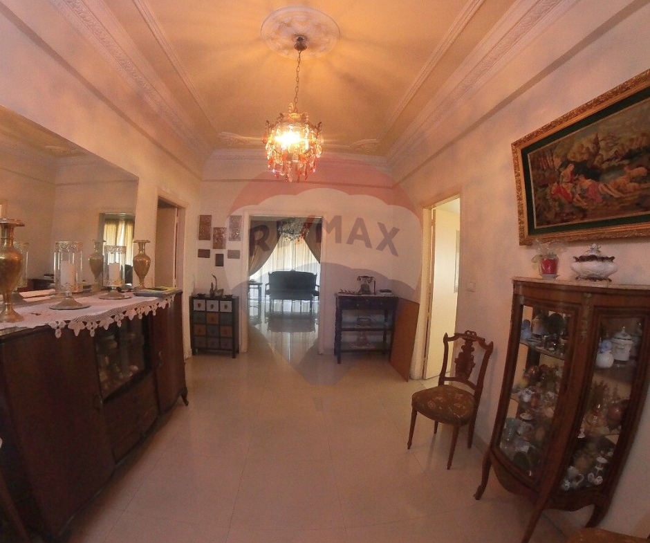 R9-2555 Apartment 275m for Sale in Mina – Port Said Street — الصورة 8 من 10