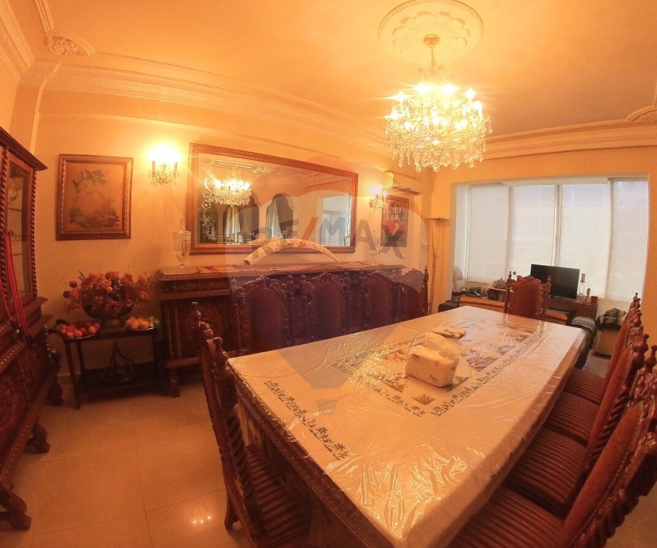 R9-2555 Apartment 275m for Sale in Mina – Port Said Street — الصورة 9 من 10