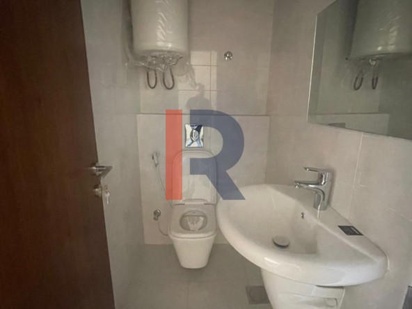 R9-2688 مكتب للإيجار في ضم وفرز – طرابلس Office for Rent in Dam w Farez Tripoli (70 m²، الطابق الأول) — الصورة 2 من 5