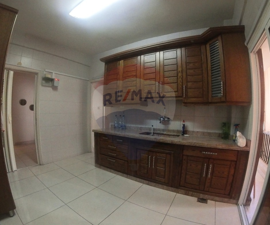 R9-2592 Apartment for Sale in Azmi, Tripoli — 185 Square Meters — الصورة 11 من 11