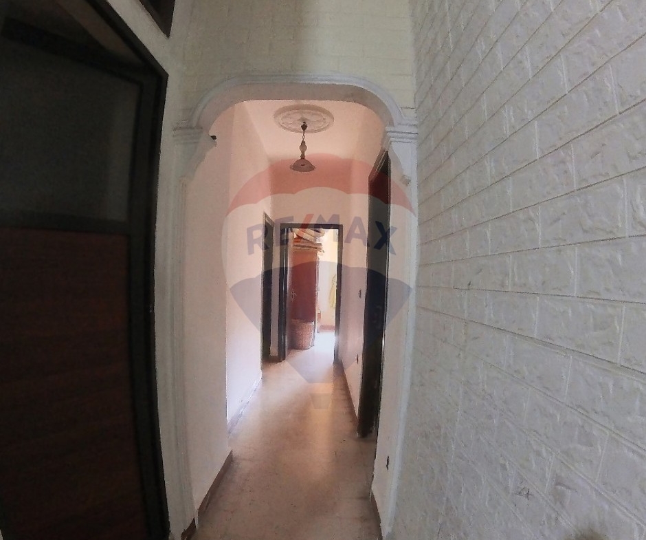 R9-2601 Apartment for Sale in Mharram, Tripoli — Photo 2 of 11
