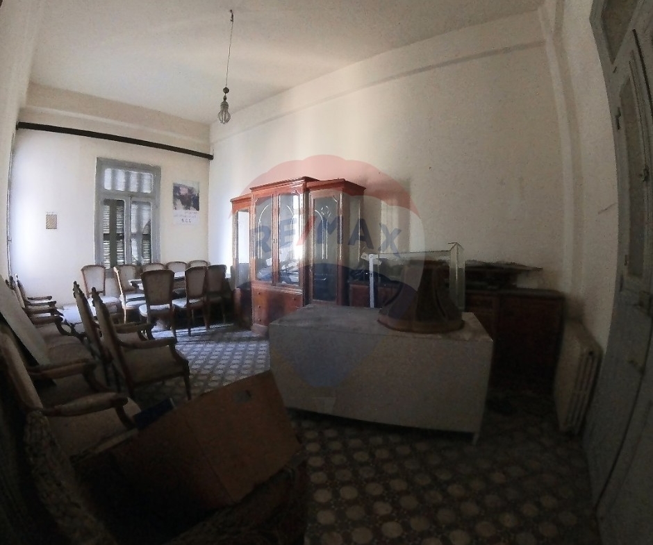 R9-2613 Apartment for Sale in Azmi, Tripoli – 172 Square Meters — الصورة 2 من 7