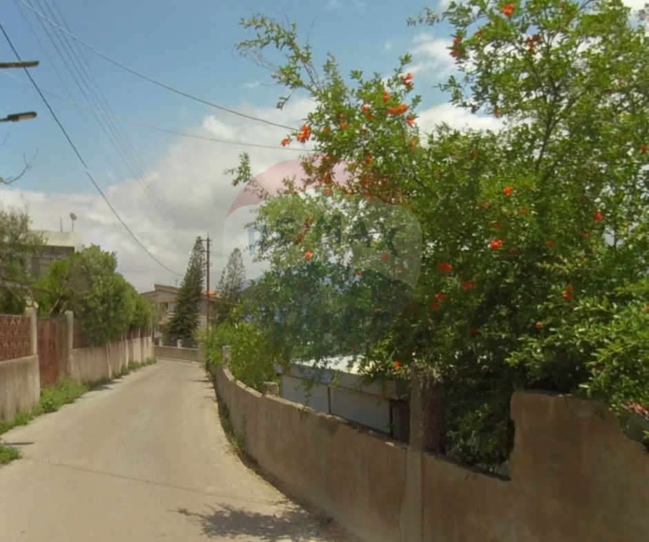 R9-2583 Land 904m for Sale in Btouratij – Koura — الصورة 2 من 3