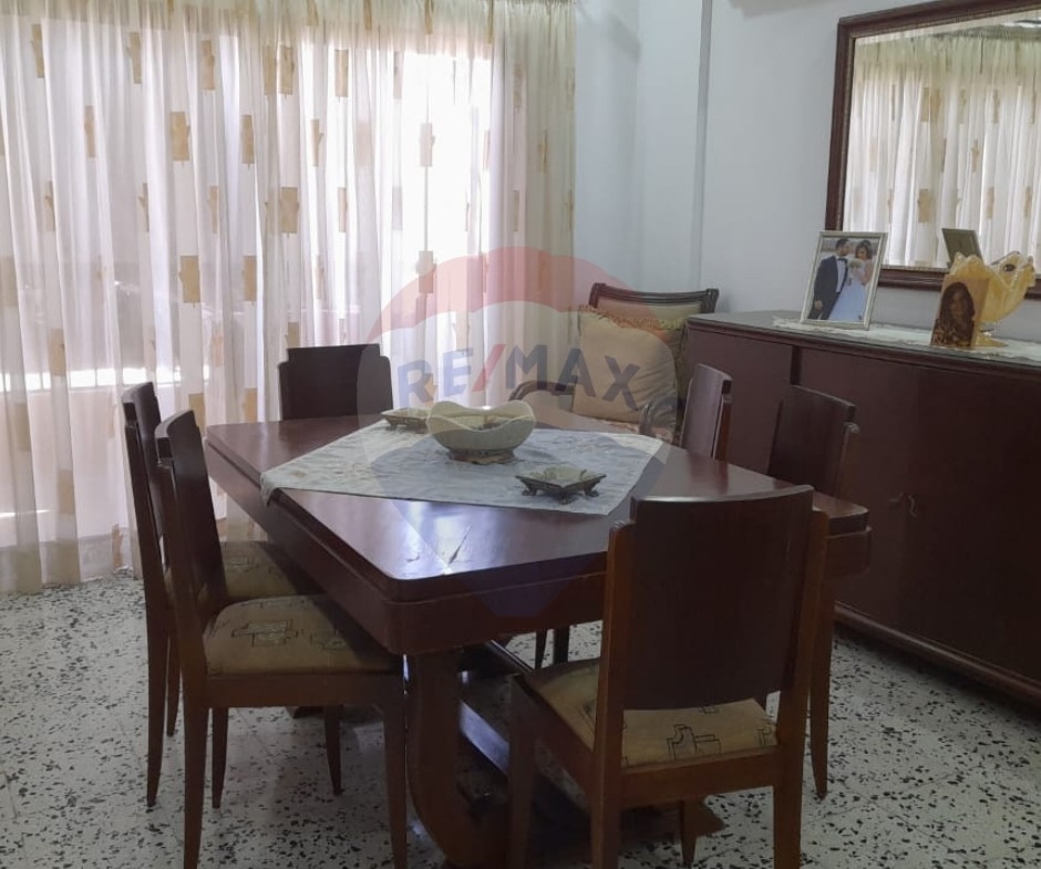 R9-2641 Apartment for Sale – Corniche El Mina, Tripoli — Photo 2 of 7