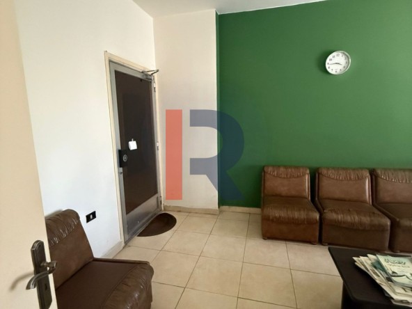 R9-2644 Fully Equipped Clinic for Sale – Azmi Street, Tripoli — الصورة 2 من 7