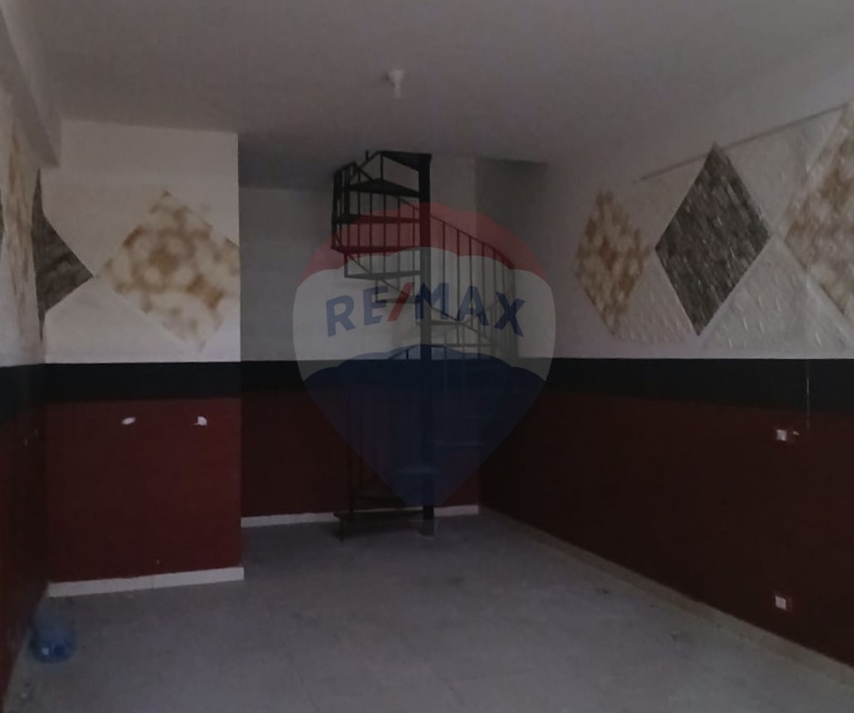 R9-2657 Shop for Rent – Mar Maroun, Tripoli — الصورة 2 من 4
