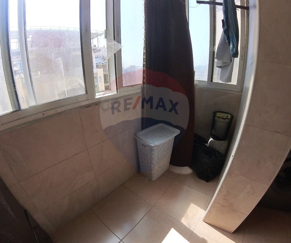R9-2661 Apartment for Sale – Dam W Farez, Mazloum Street – Tripoli — الصورة 2 من 7