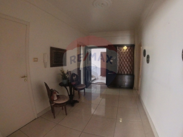 R9-2592 Apartment for Sale in Azmi, Tripoli — 185 Square Meters — الصورة 3 من 11
