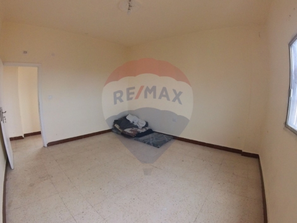 R9-2581 Apartment 200m for Sale in Zahriyeh – Tripoli — الصورة 3 من 7