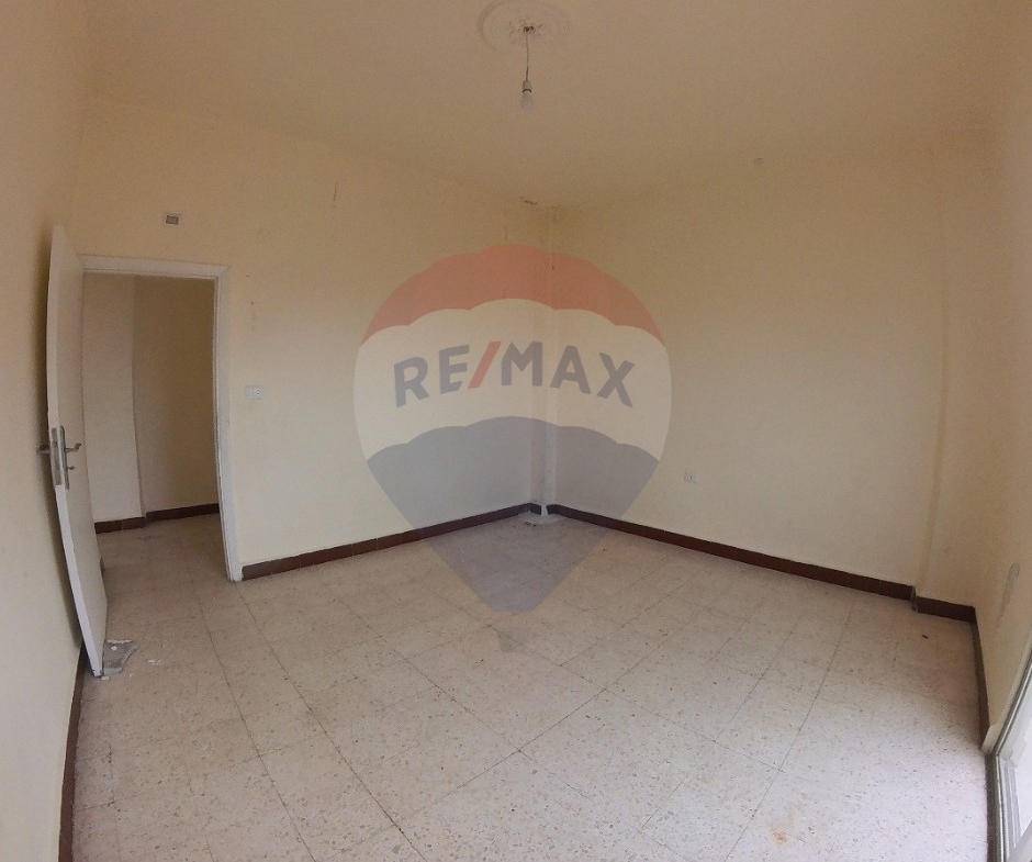 R9-2581 Apartment 200m for Sale in Zahriyeh – Tripoli — الصورة 4 من 7