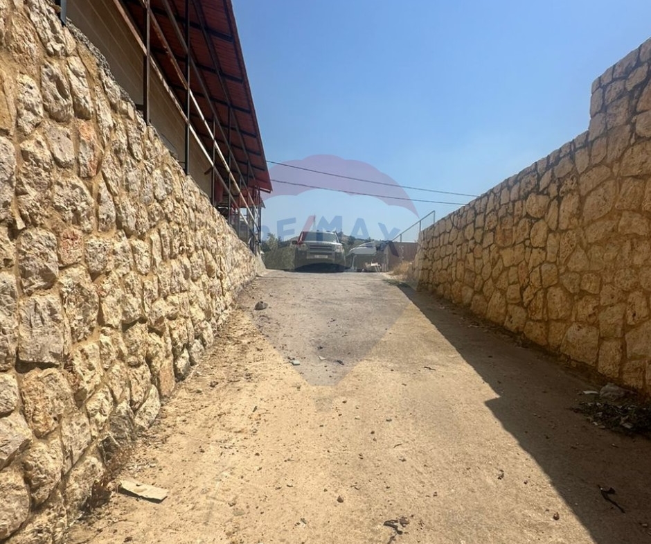 R9-2586 Warehouse 500m for Sale in Amioun – Koura — الصورة 4 من 4