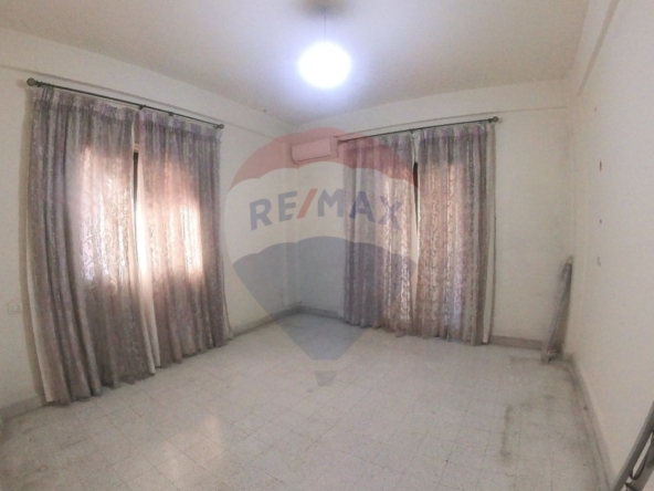 R9-2592 Apartment for Sale in Azmi, Tripoli — 185 Square Meters — الصورة 4 من 11