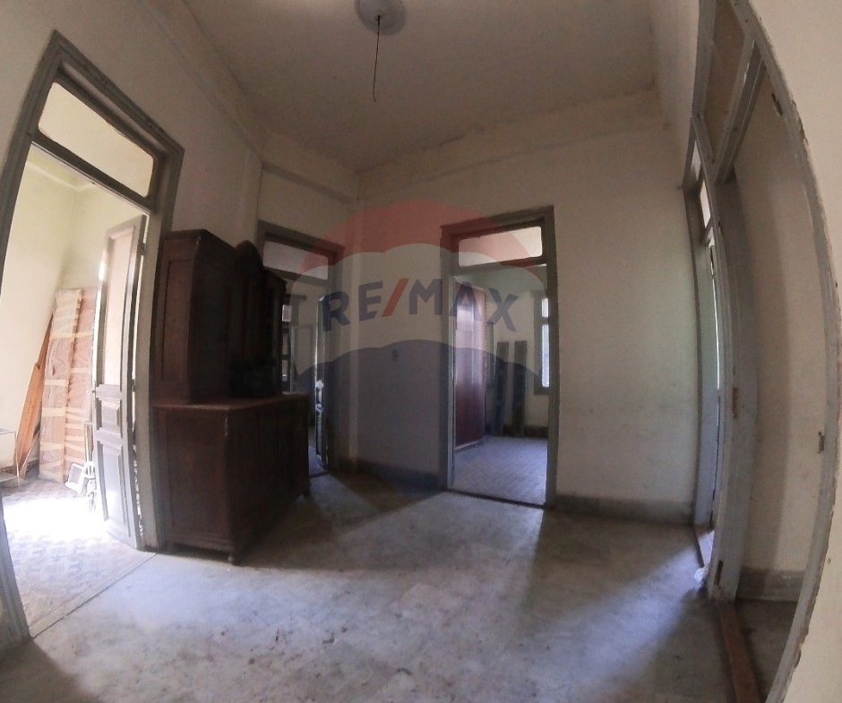 R9-2613 Apartment for Sale in Azmi, Tripoli – 172 Square Meters — الصورة 5 من 7