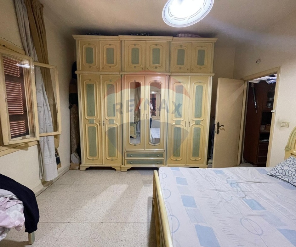 R9-2670 Apartment for Sale – Azmi Street, Tripoli — الصورة 5 من 7