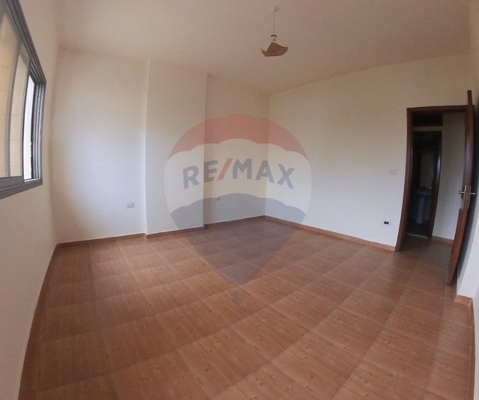 R9-2580 Apartment 250m for Rent in Dam Wel Farez – Tripoli (Zone D) — الصورة 6 من 8
