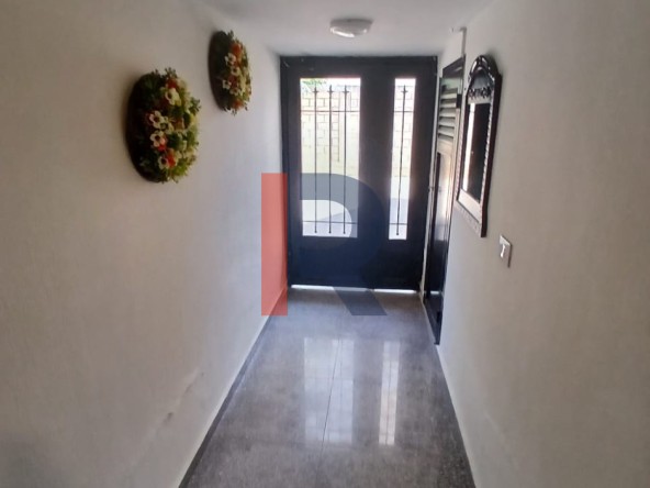 R9-2624 Fully Furnished Ground-Floor Apartment for Sale – Nakhleh, Koura — الصورة 3 من 18