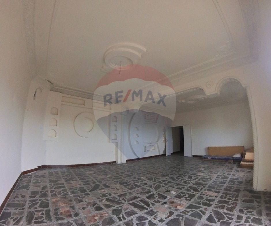 R9-2581 Apartment 200m for Sale in Zahriyeh – Tripoli — الصورة 6 من 7