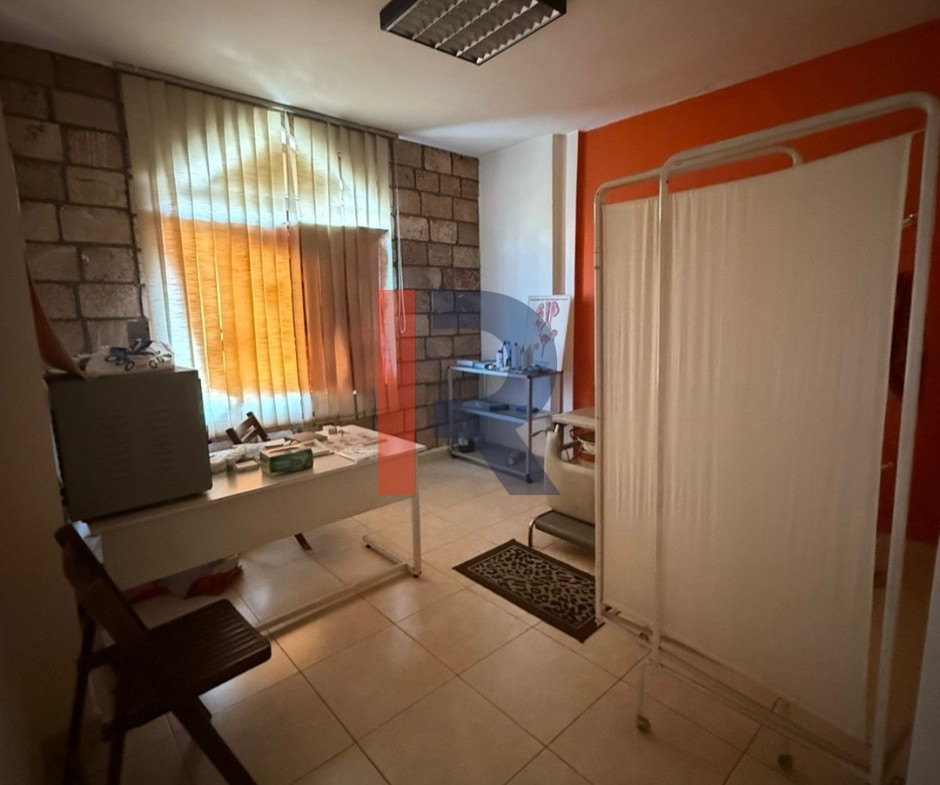 R9-2644 Fully Equipped Clinic for Sale – Azmi Street, Tripoli — الصورة 6 من 7