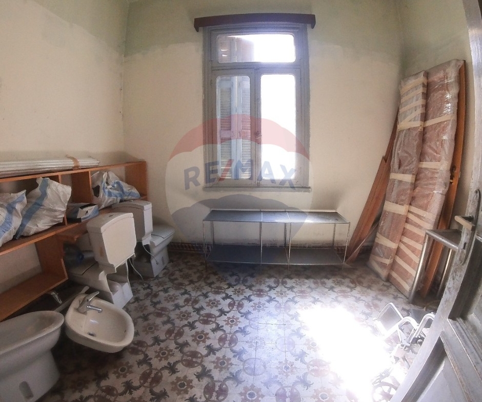 R9-2613 Apartment for Sale in Azmi, Tripoli – 172 Square Meters — الصورة 7 من 7