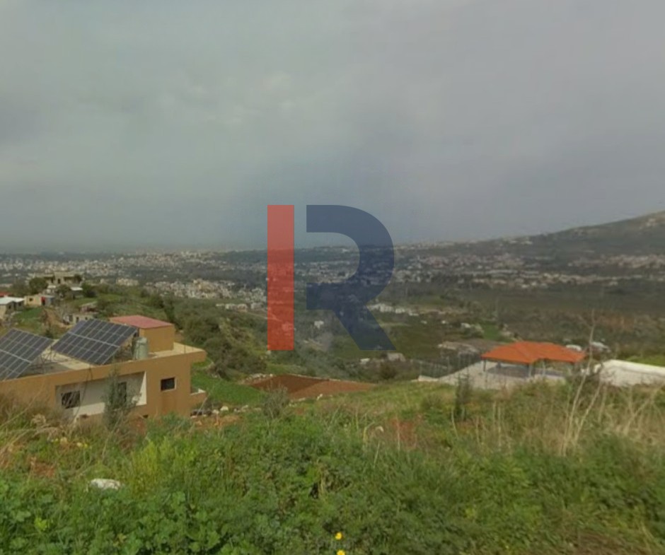 R9-2834 Land with House for Sale in Deir Nbouh – 1,000 m² — Photo 1 of 4