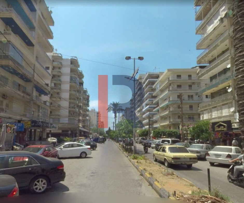 R9-2733 Prime Commercial Shop on Port Said Street – 2 Floors, 3 Facades — الصورة 1 من 3