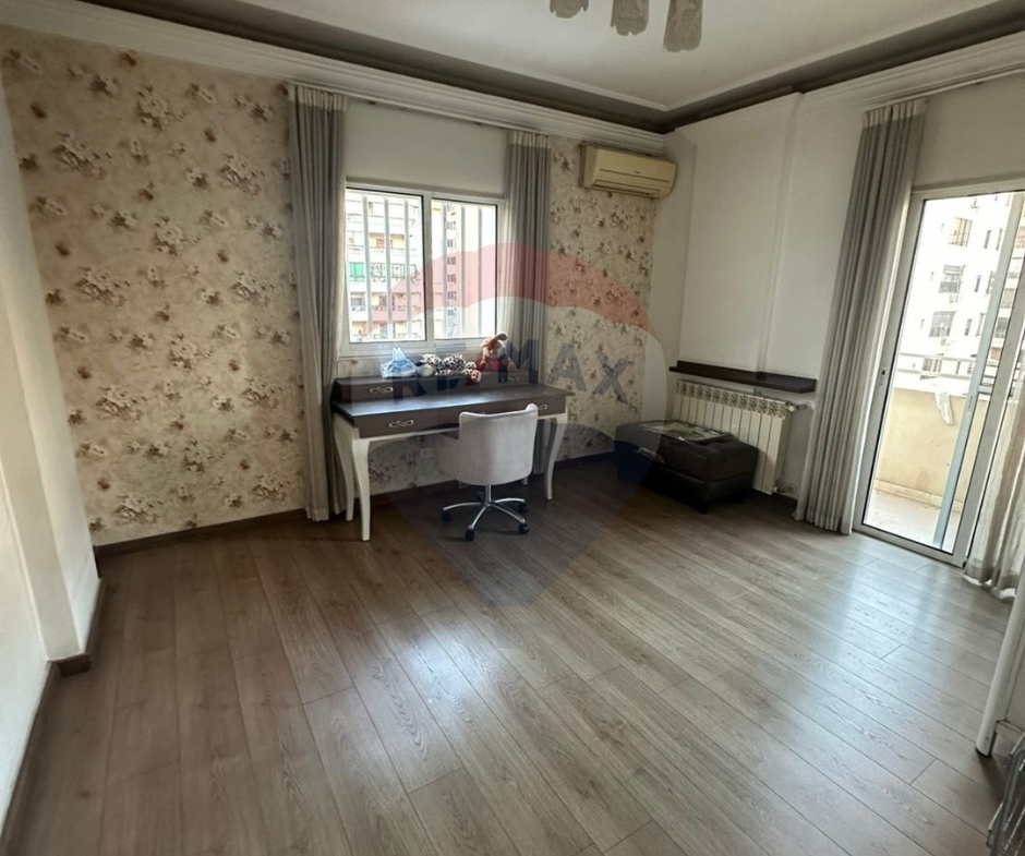 R9-2815 Prime Rental in Dam W Farez – 200 m² — الصورة 10 من 11
