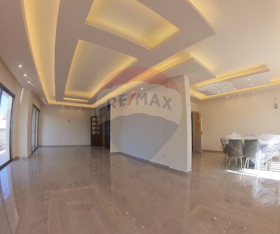 R9-2829 Luxury Apartment for Sale in Nadim El Jisr – 300 m² — Photo 10 of 13