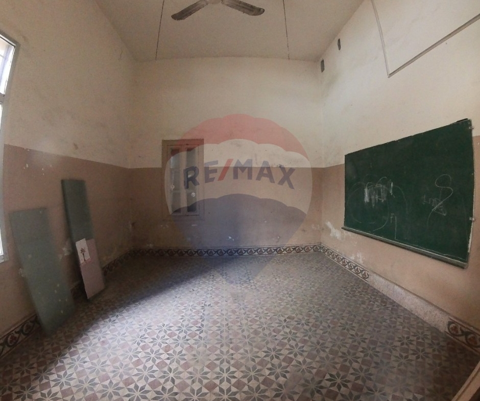 R9-2828 Old Building for Sale Near Tripoli Castle – 840 m² — الصورة 11 من 13