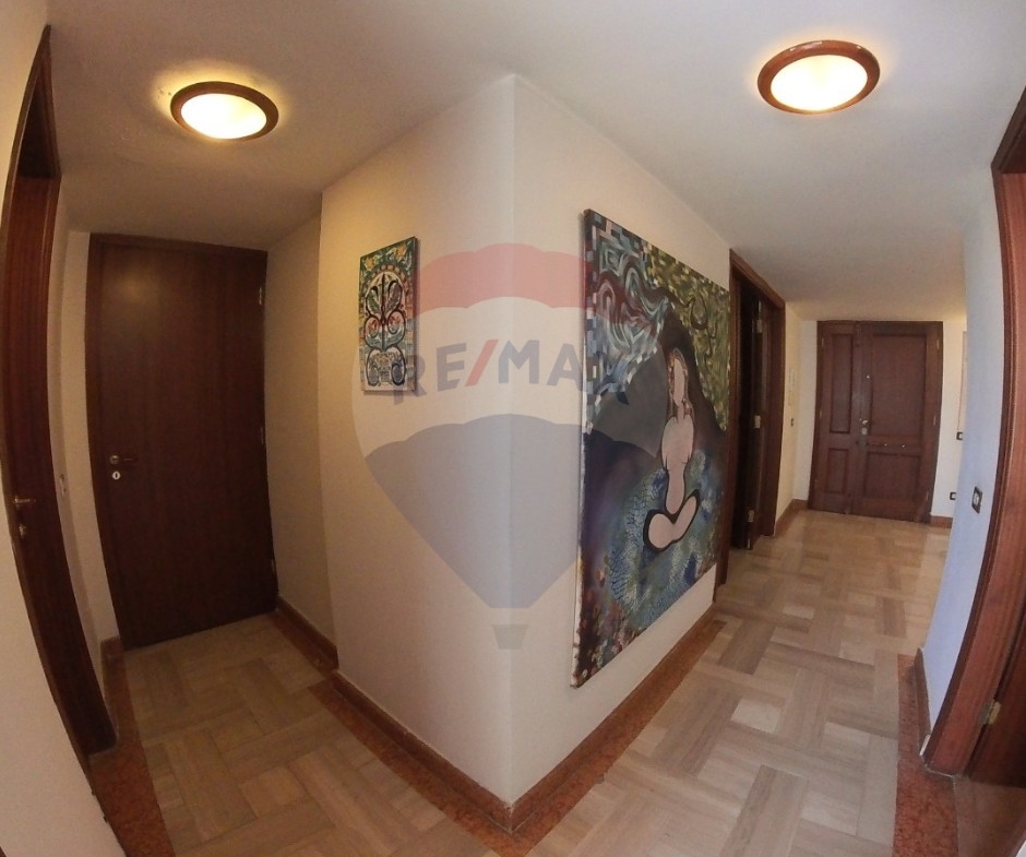 R9-2737 Spacious Apartment For Sale in Mina road - Tripoli — Photo 14 of 15