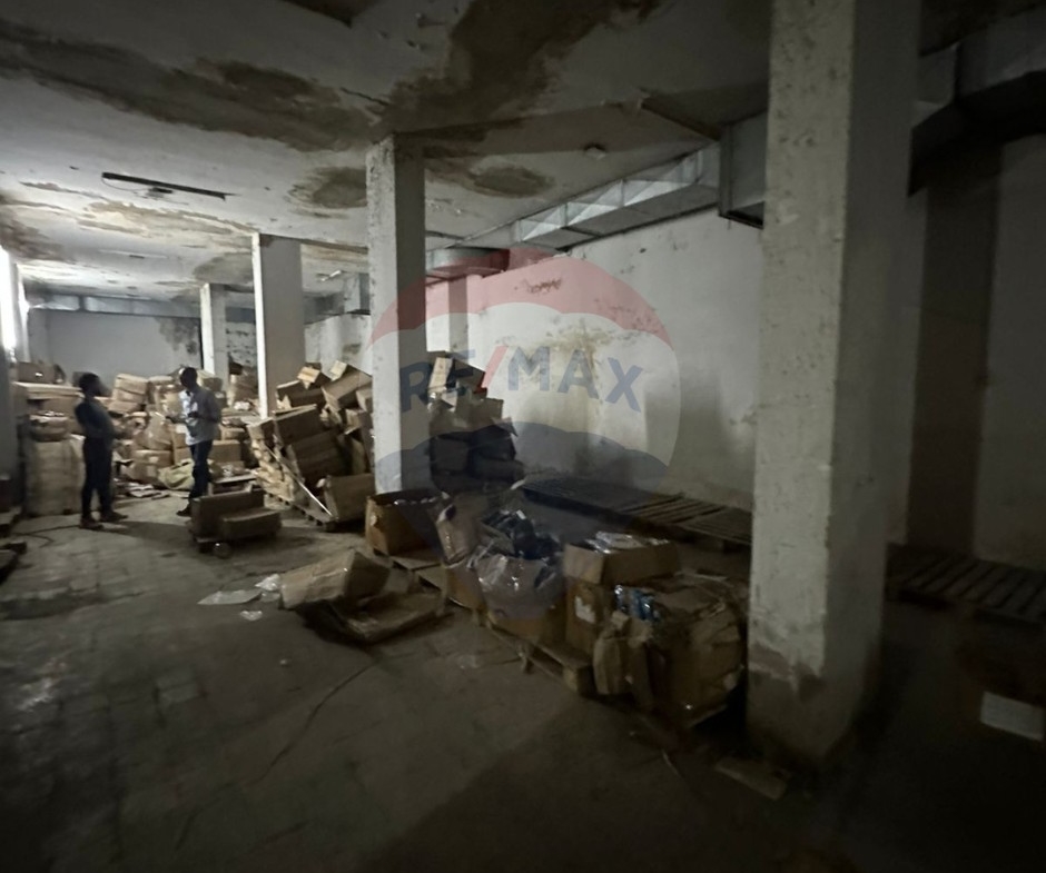 R9-2813 Warehouse for Sale in Thaqafa Street Tripoli – 850 m² — Photo 2 of 4
