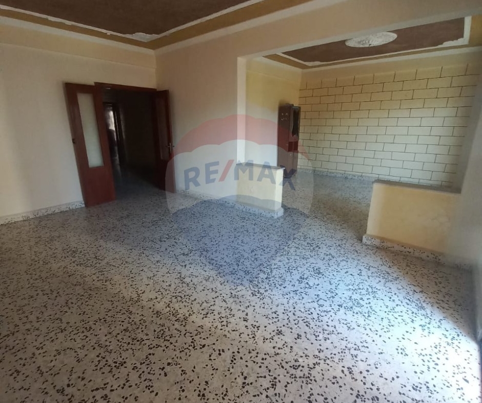 R9-2814 Apartment for Sale in Kobbeh Tripoli – 180 m² — الصورة 2 من 8