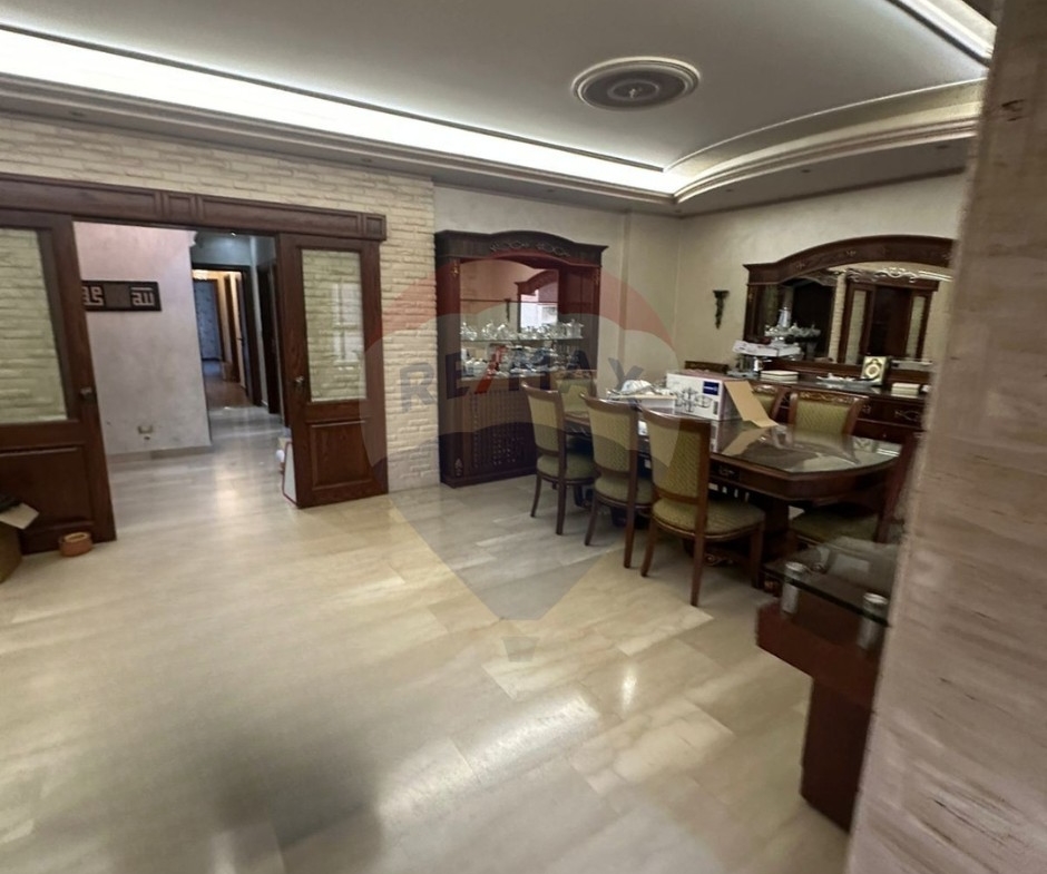 R9-2815 Prime Rental in Dam W Farez – 200 m² — الصورة 2 من 11