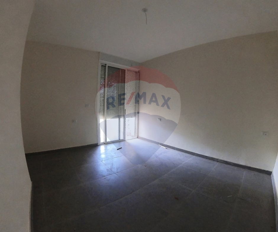 R9-2716 Well-Planned Apartment in Qalamoun – Tripoli — Photo 2 of 12