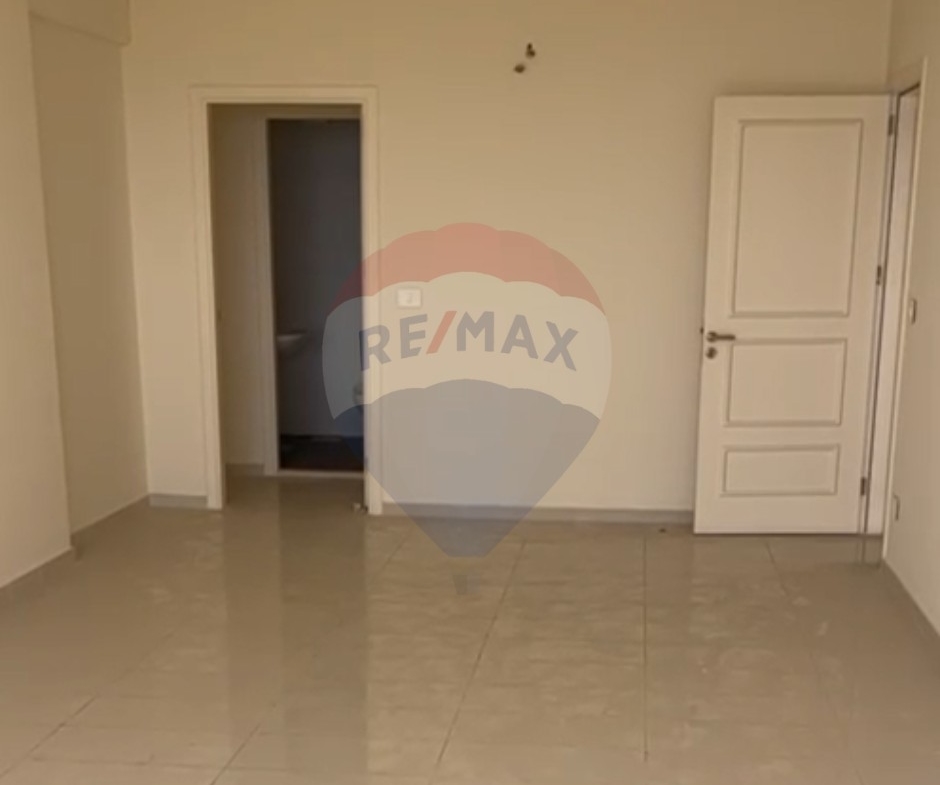 R9-2827 Professional Office for Sale in Jbeil – 96 m² — الصورة 2 من 3