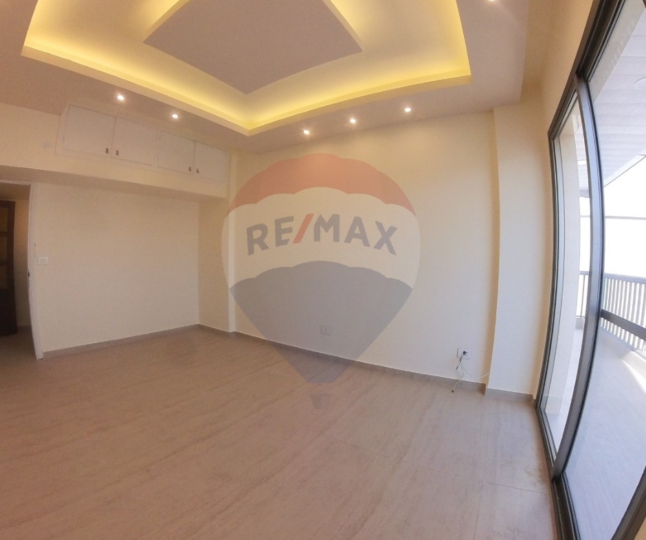 R9-2829 Luxury Apartment for Sale in Nadim El Jisr – 300 m² — Photo 2 of 13