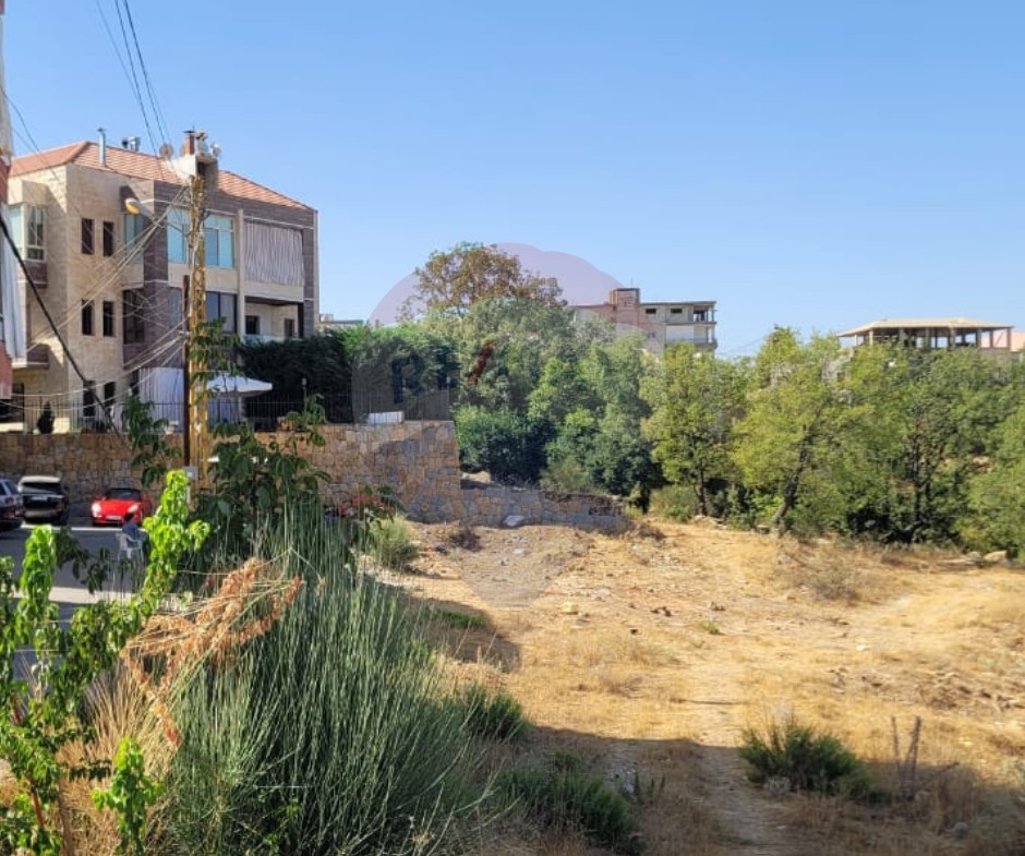 R9-2838 Residential Land for Sale in Ehden – 1,370 m² — Photo 2 of 2