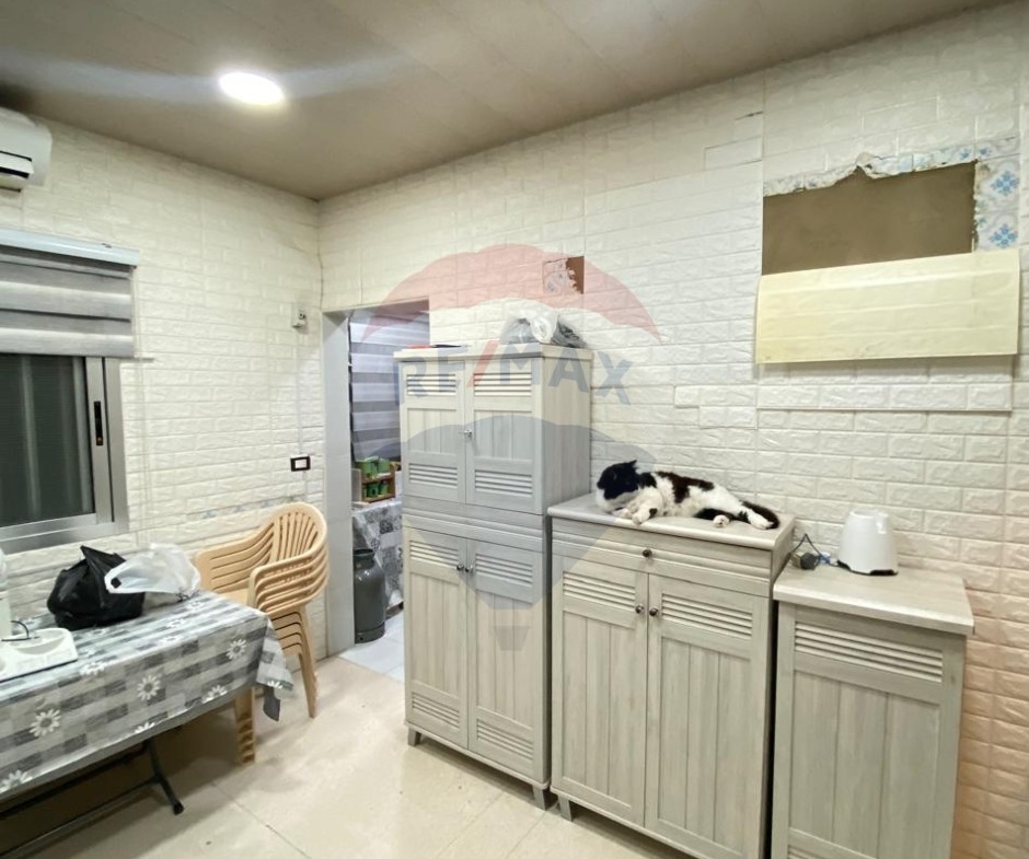 R9-2749 Exclusive 220m² Apartment for Sale in Sahat Dannawi – Abou Samra — الصورة 2 من 14