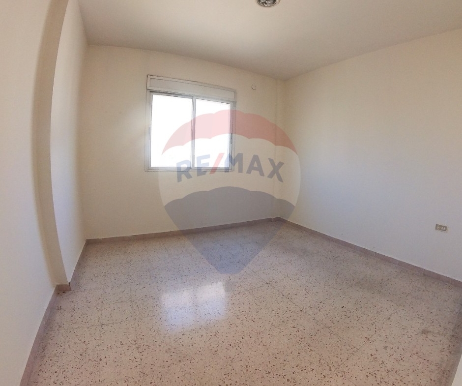 R9-2710 Three Bedrooms ApartmentFor Rent Tripoli — Photo 8 of 9