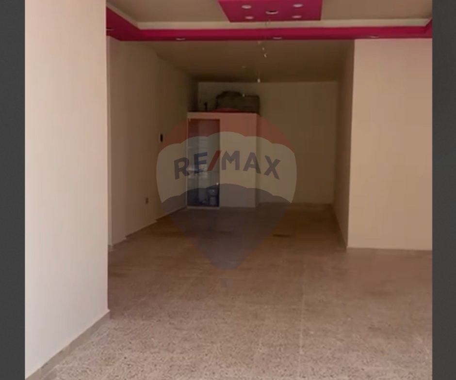 R9-2783 Prime 57m² Retail Space in Miniyeh’s Commercial Zone — Photo 2 of 2