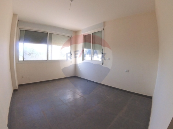 R9-2716 Well-Planned Apartment in Qalamoun – Tripoli — Photo 3 of 12