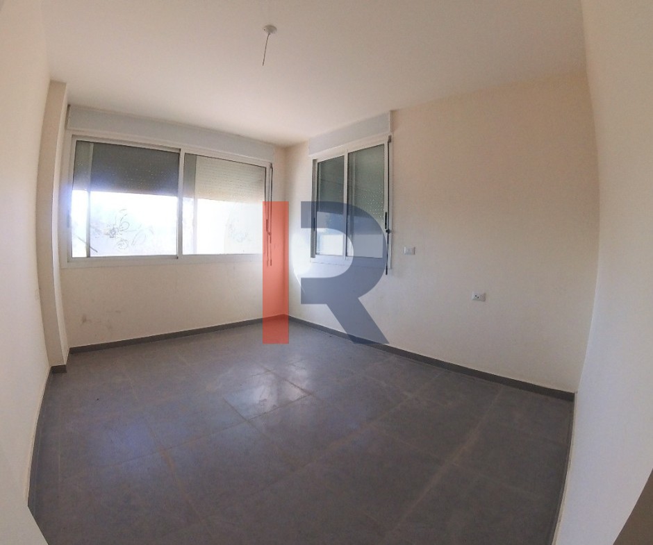 R9-2716 Well-Planned Apartment in Qalamoun – Tripoli — Photo 3 of 12