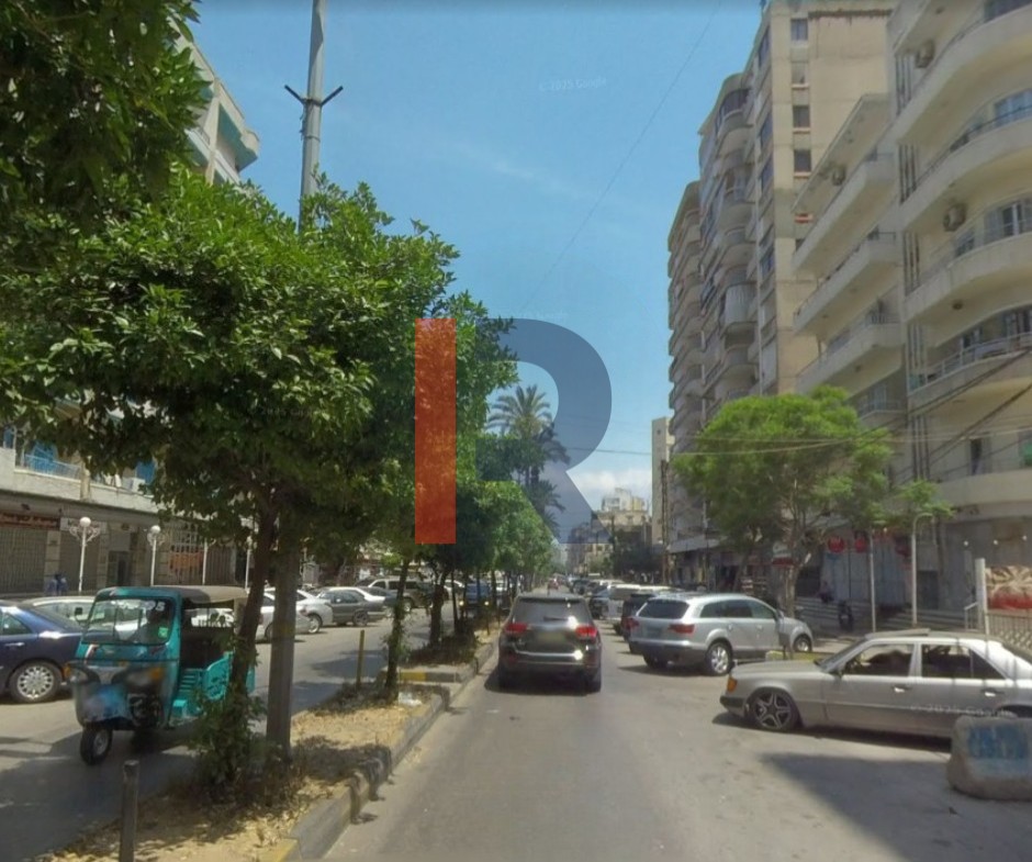 R9-2733 Prime Commercial Shop on Port Said Street – 2 Floors, 3 Facades — الصورة 3 من 3