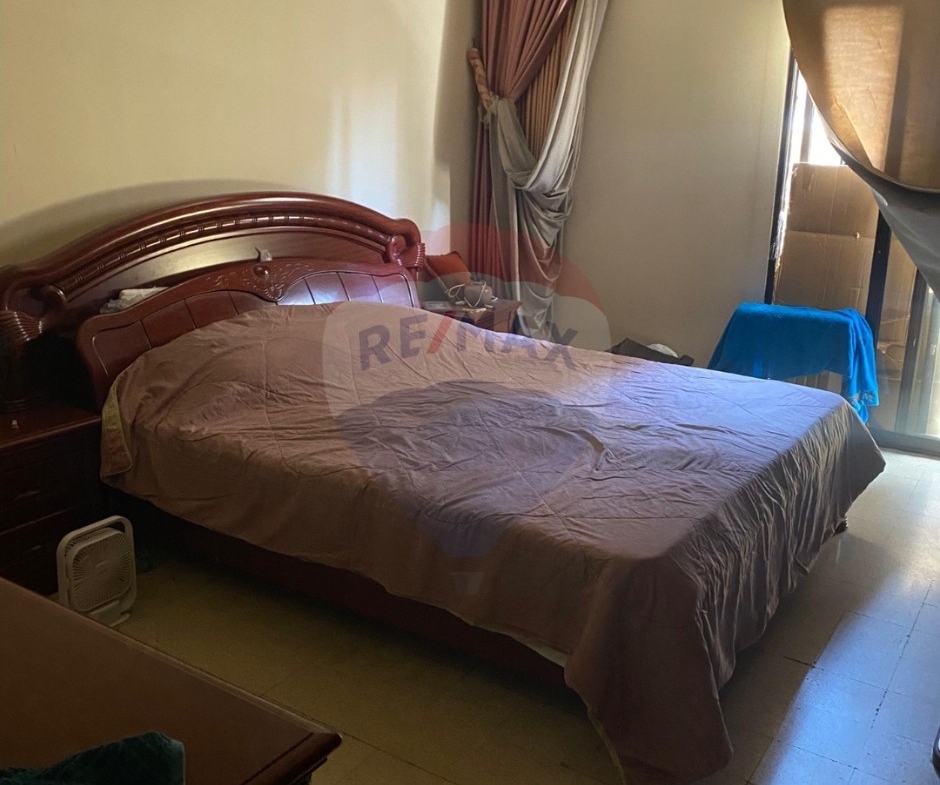 R9-2708 Central Apartment for Sale in Azmi Street – Tripoli — الصورة 3 من 8