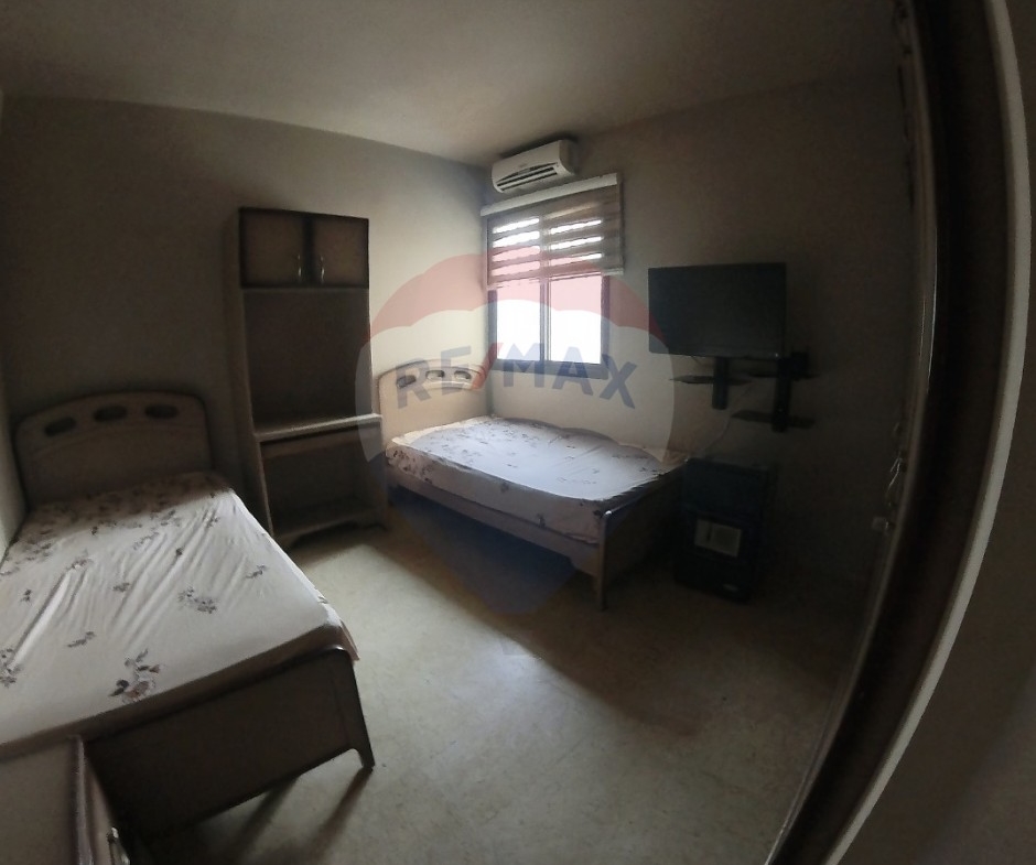 R9-2771 Sea View Apartment For Sale in Corniche el Mina - Tripoli — Photo 3 of 9