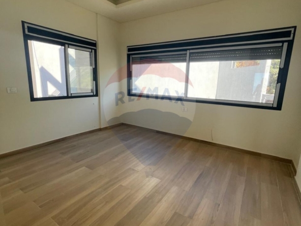 R9-2782 Spacious 3BR Apartment in Balamand with Panoramic Balconies — الصورة 3 من 8