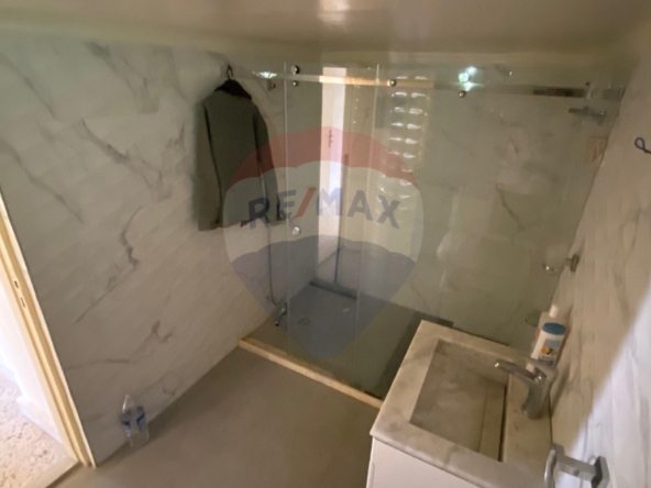 R9-2784 Live Above It All – Spacious Apartment For Sale in Abou Samra Tripoli — الصورة 3 من 12